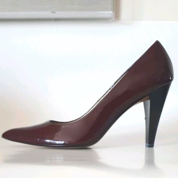 Anne Klein | NWOT Patent Leather Pointed Heels - Picture 3 of 7